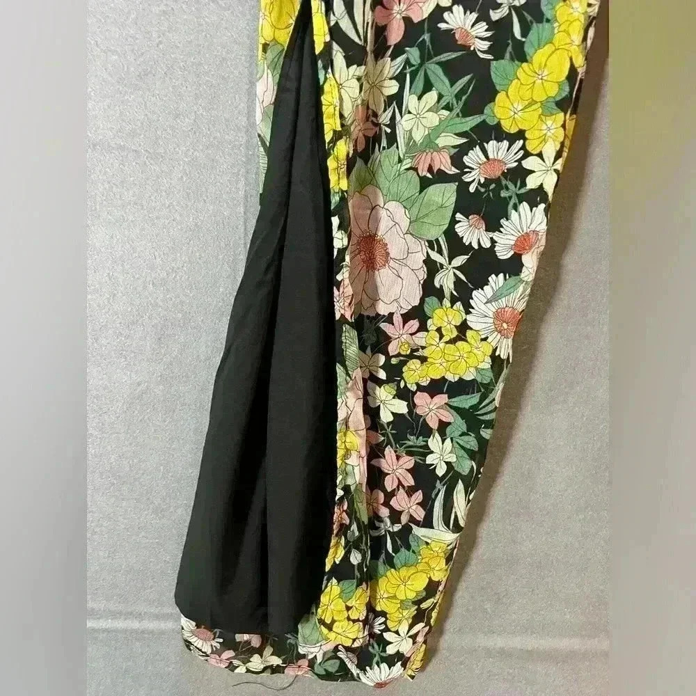 Lulus Floral Pants Size Medium‎ - Picture 3 of 9